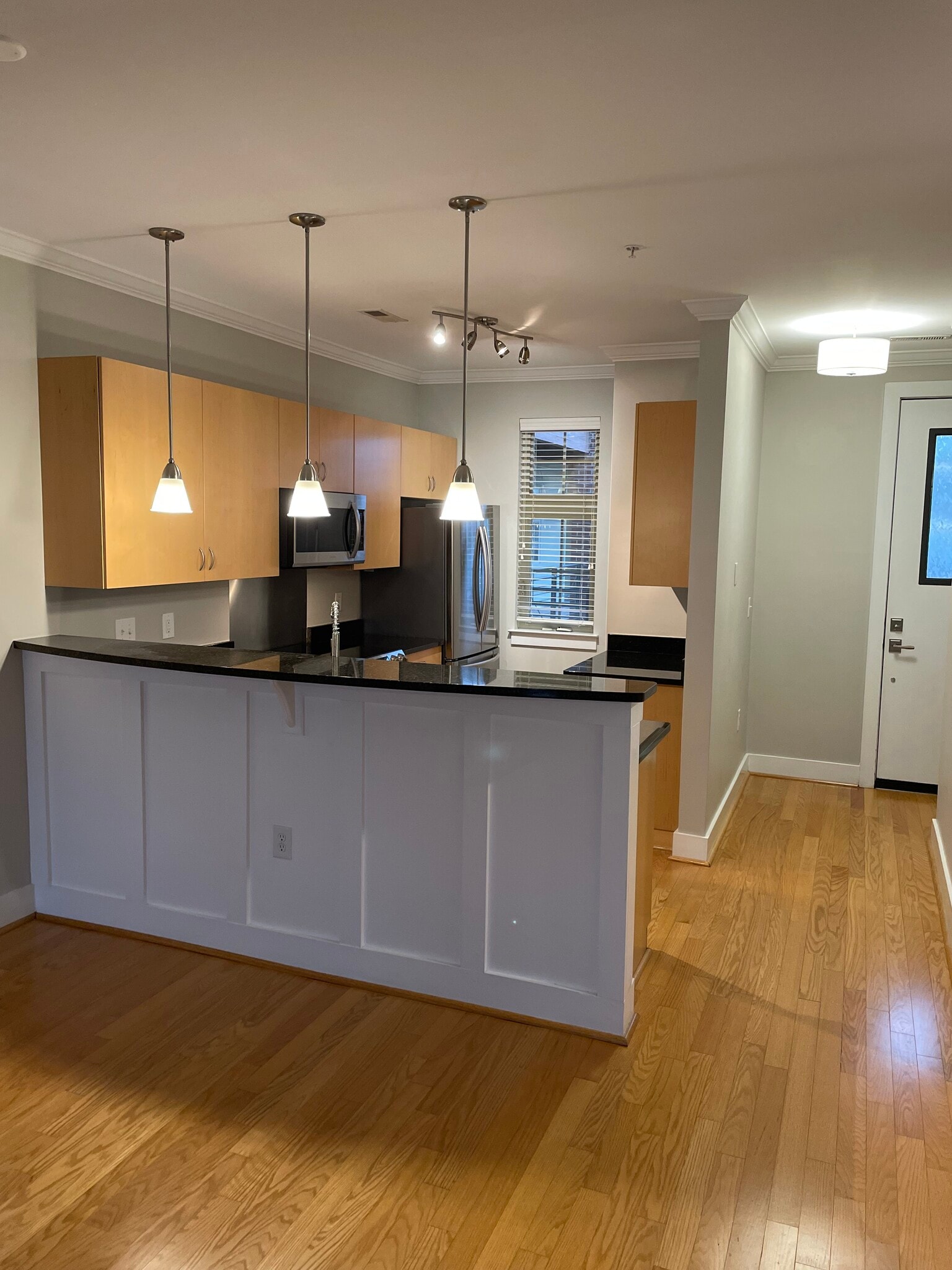 Kitchen 1 - 1101 W 1st St