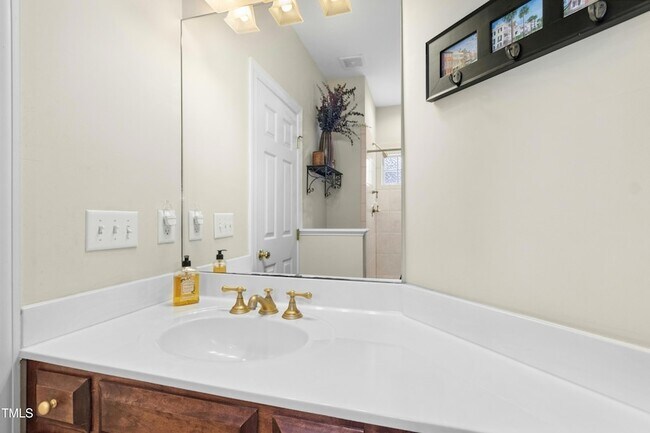 Building Photo - 2432 Baileys Landing Dr