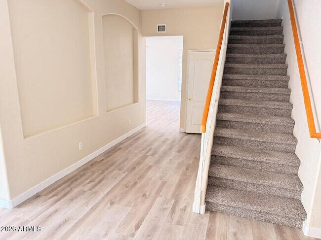 Building Photo - 17640 N 17th St