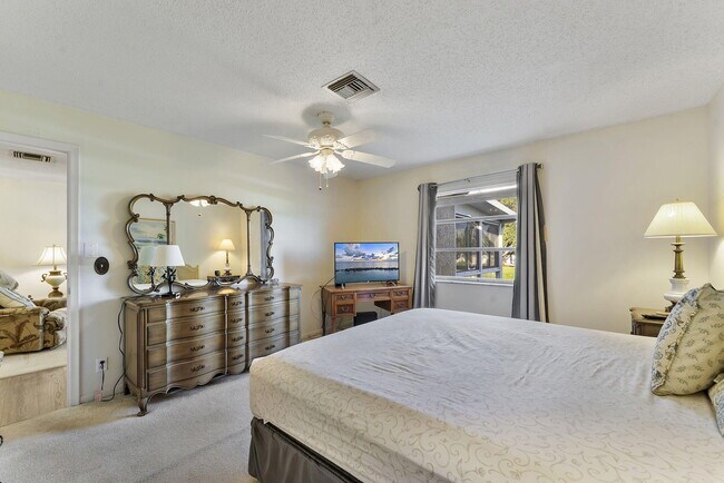 Building Photo - 1050 Citrus Way
