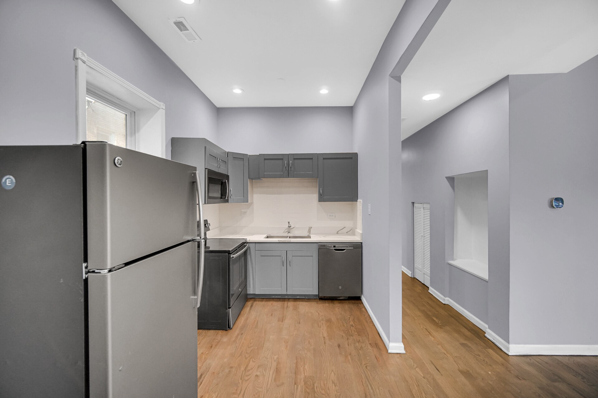 Building Photo - 4335 Lawndale Ave