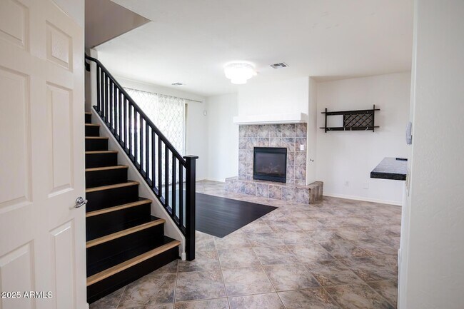 Building Photo - 4522 W Ravina Ln