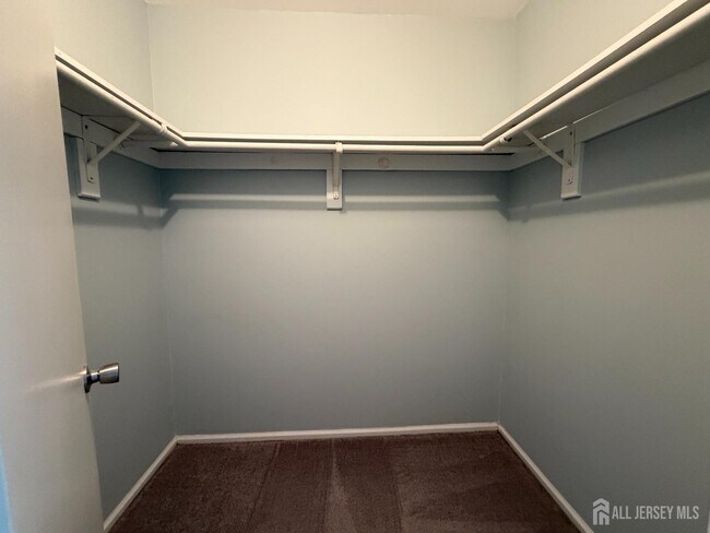 Building Photo - 99 Brookview Cir