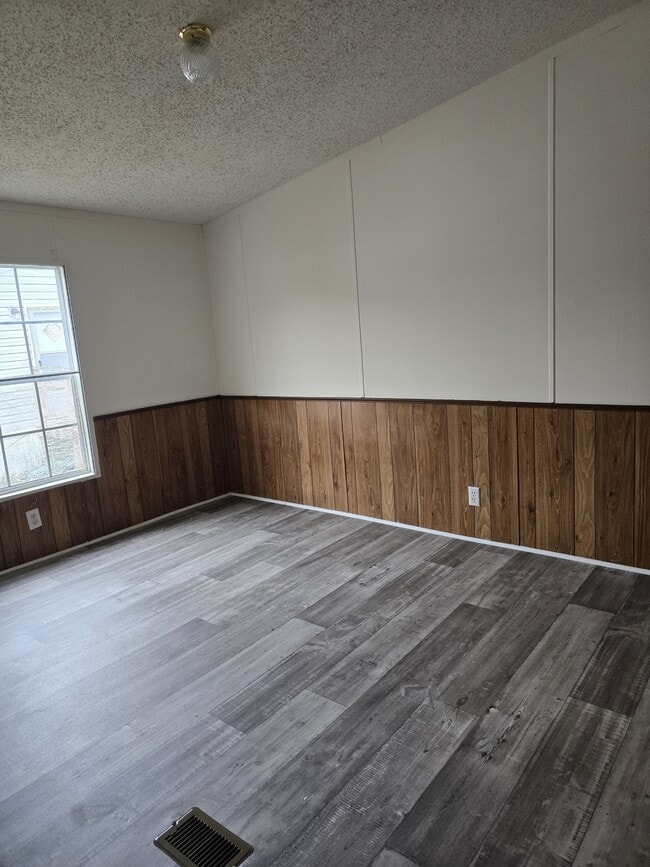 Building Photo - 926 Hollywood Dr