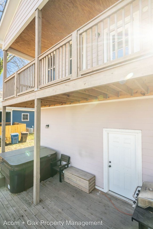 Building Photo - 3 br, 2.5 bath House - 110 Chestnut St.