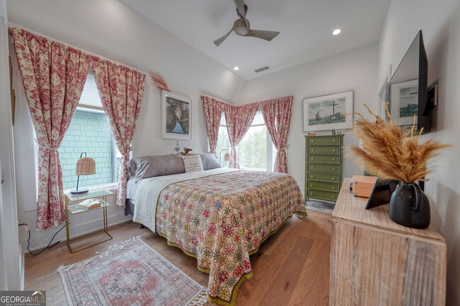 Building Photo - 305 Breakspear Ln