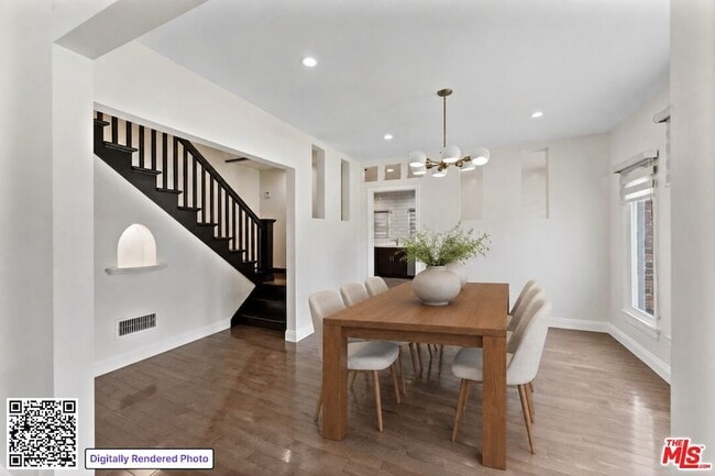Building Photo - 5245 S San Vicente Blvd