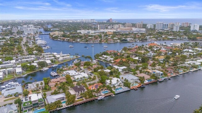 Building Photo - 608 1st Key Dr