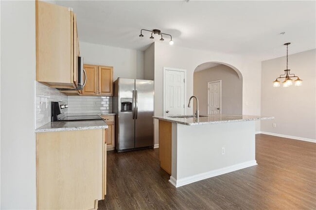 Building Photo - 372 Azalea Cir