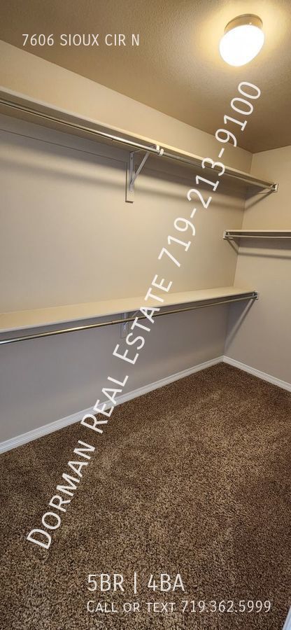 Building Photo - Single Family with Chef Kitchen