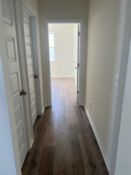 Building Photo - 25 Mainland Lakes Dr