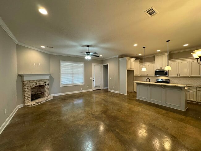 Building Photo - 509 Carrington Dr