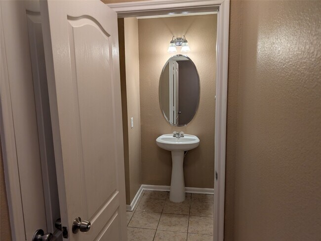 Building Photo - 18920 Sunrise Rnch Ct