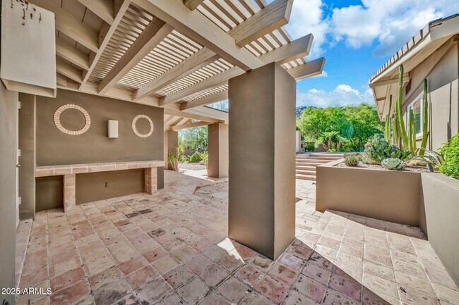 Building Photo - 4531 E Quartz Mountain Rd