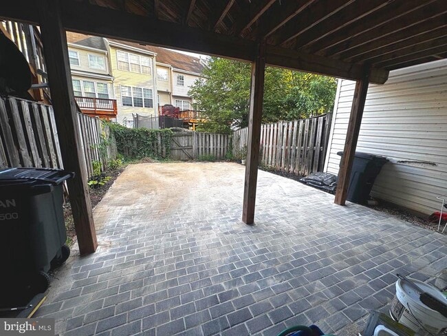 Building Photo - 45541 Clear Spring Terrace