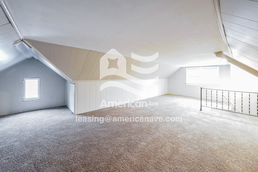 Building Photo - 1011 1st N St