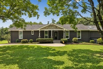 Building Photo - 326 Draper Cir