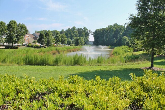 Building Photo - READY July 1st!! End-Unit Condo with Commu...