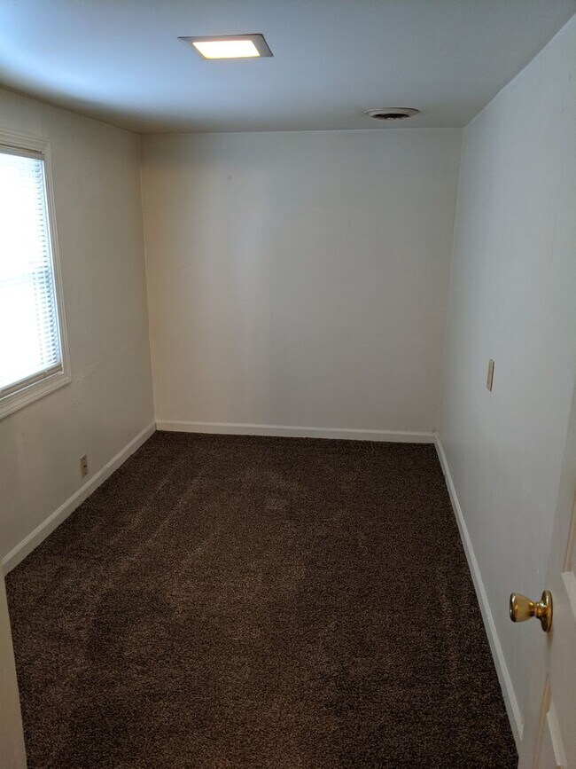 Building Photo - New Listing!!!