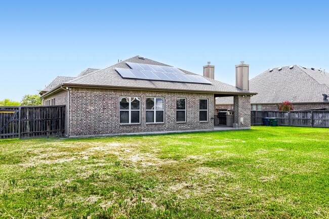 Building Photo - 5923 Dewdrop Ln