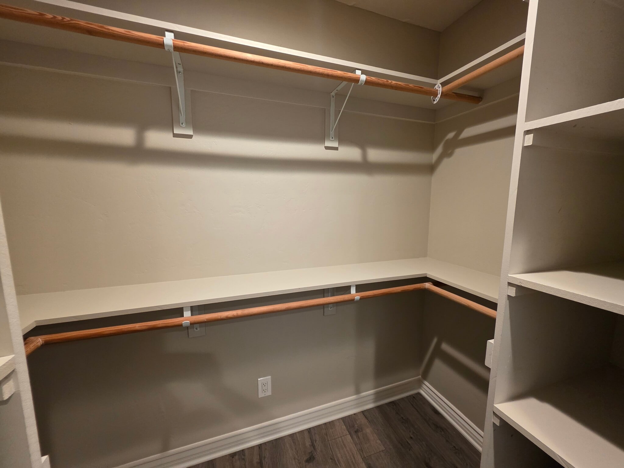 Building Photo - 2404 Morningside St