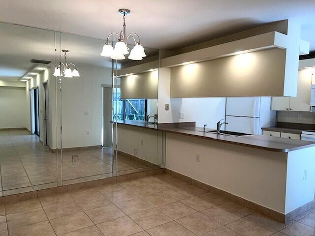 Building Photo - 2425 24th Ct