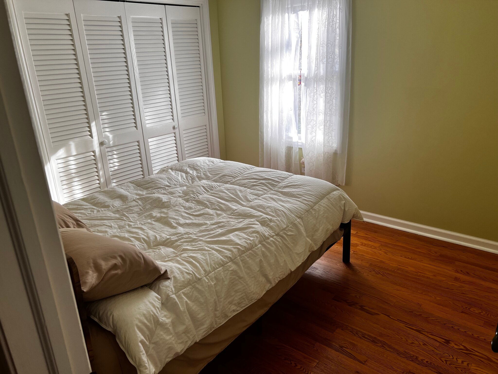 UpStairs Bedroom - 7413 Skyline Dr