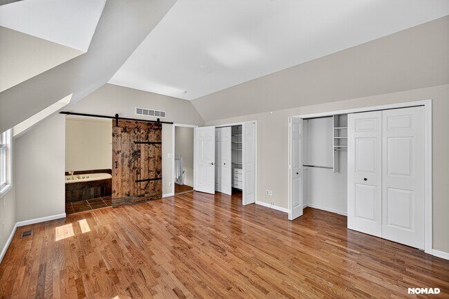 Building Photo - 431 Clayton St