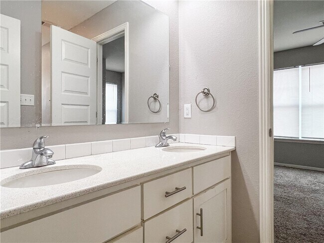 Building Photo - 4066 W Sardinia Way