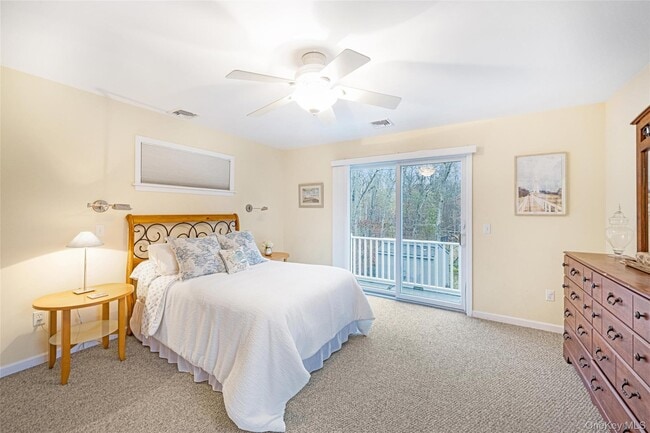 Building Photo - 4 The Registry