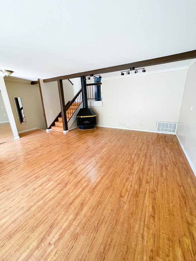 21535 Erwin St 21535 Erwin St Woodland Hills CA 91367 Apartment Finder