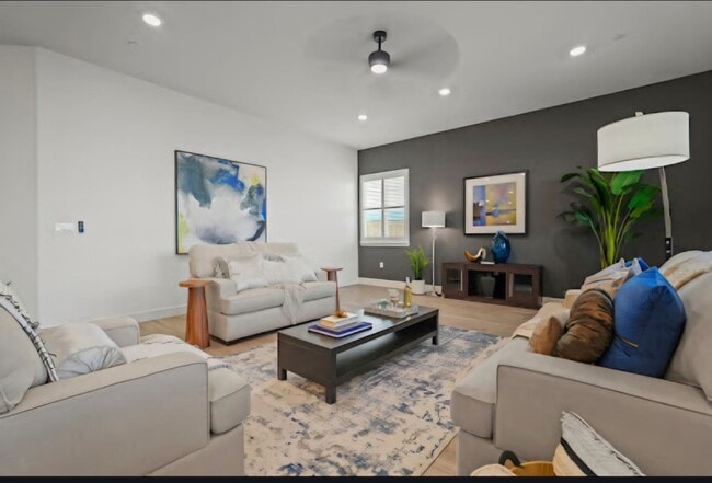 Building Photo - Gorgeous 4 bedroom 3 bath in Northlake