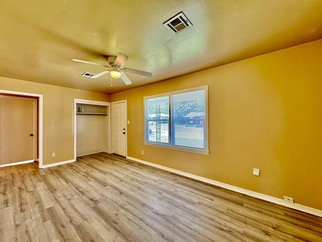 Building Photo - 3222 N Holman Ct