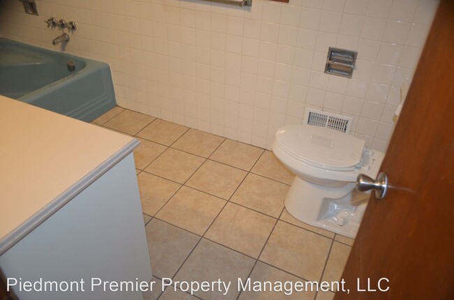 Building Photo - 3 br, 3 bath House - 4757 Kester Mill Road