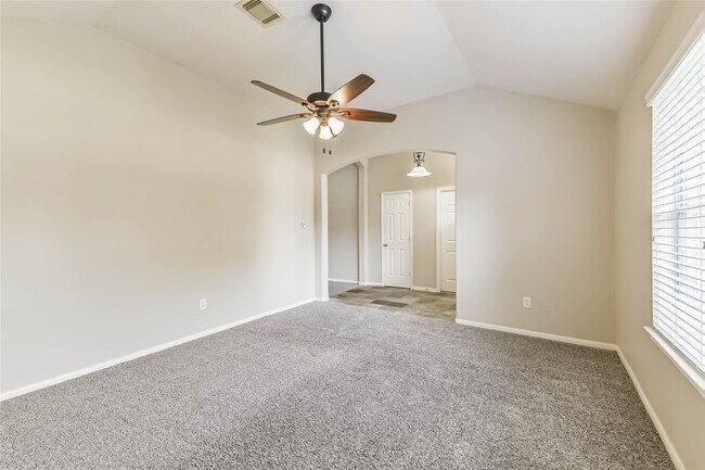 Building Photo - 8914 Heron Nest Dr