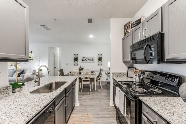 Building Photo - Luxury Living in Spring! 2/2 Apt ~