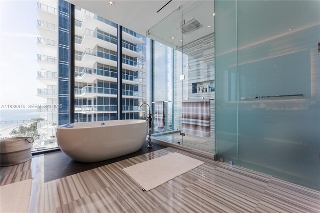 Building Photo - 17141 Collins Ave