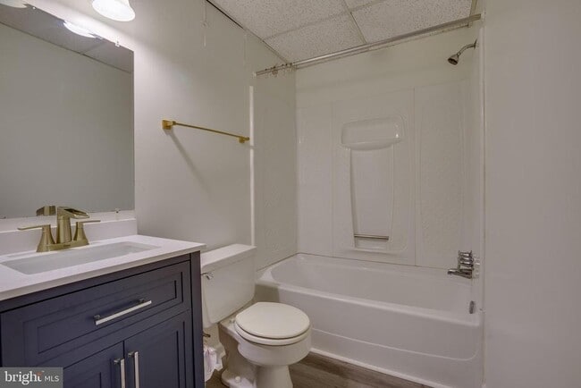 Building Photo - 4405 Elan Ct