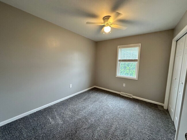 Building Photo - 206 Lighthouse Dr