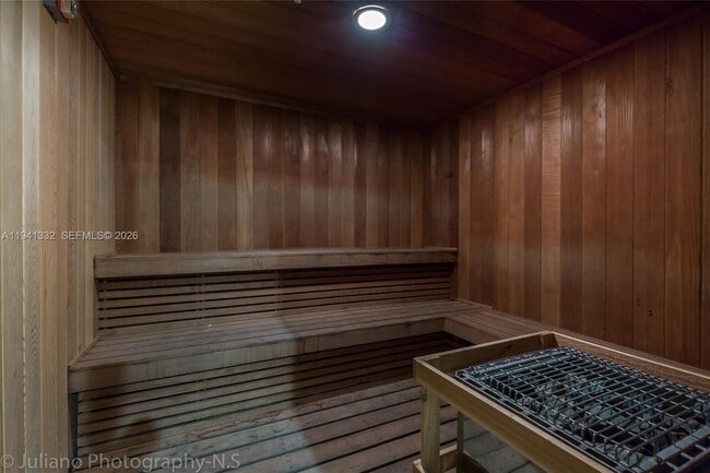 Building Photo - 6365 Collins Ave