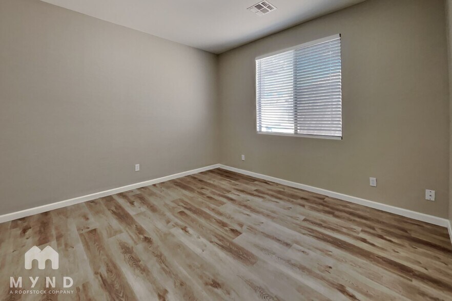 Building Photo - 41201 N Yorktown Trail