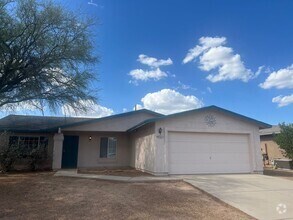 Building Photo - NICE 3 BEDROOM IN RITA RANCH WITH GREAT FL...