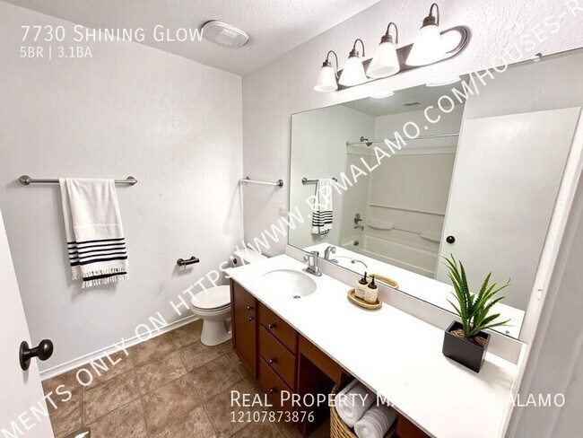 Building Photo - 7730 Shining Glow