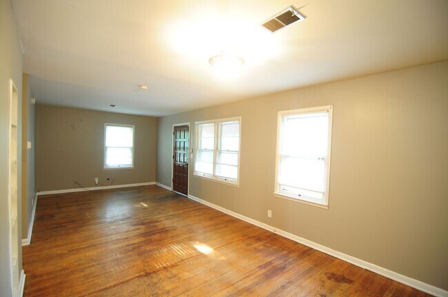 Building Photo - 4110 Broyles Ave SW