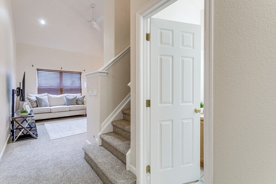 Building Photo - 15555 E 40th Ave