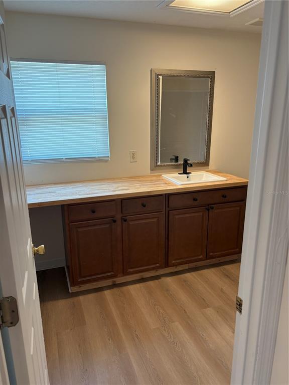 Building Photo - 1100 Jamela Dr