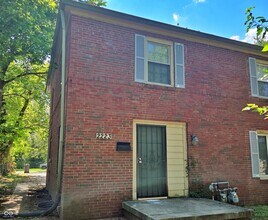 Building Photo - 2223 E 38th St