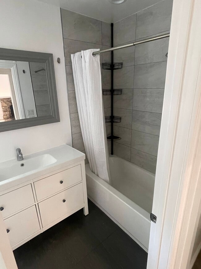 Bathroom with Tub/Shower - 2825 Hermosa Ave