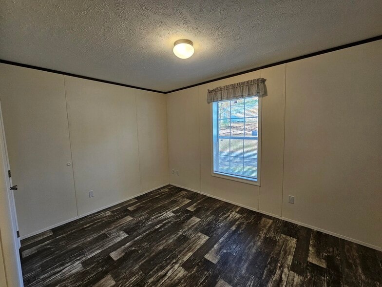 Building Photo - 52 Mapledale Acres