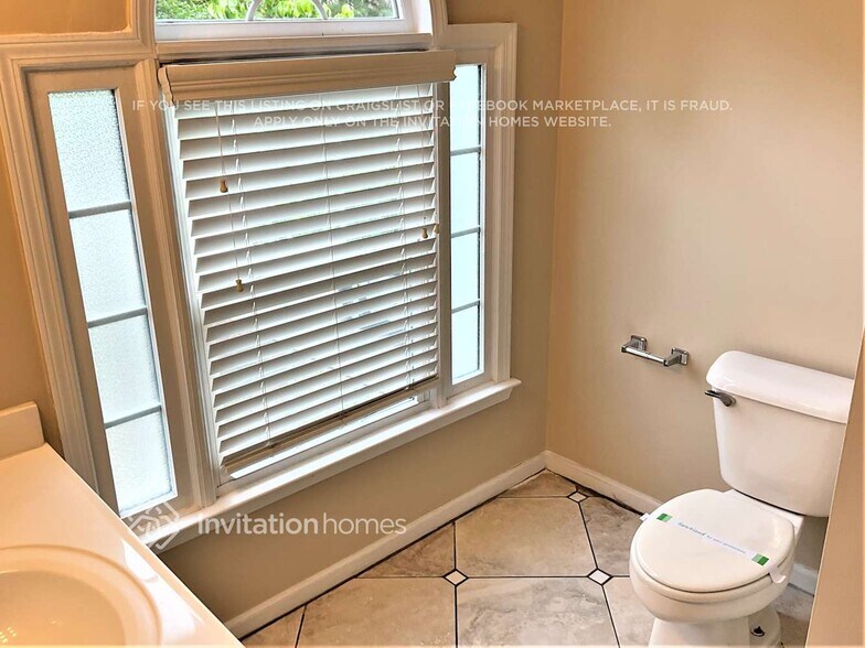 Building Photo - 4550 Red Cedar Cove SW